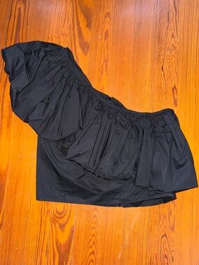 Olivaceous Black One-Shoulder Ruffled Crop Top